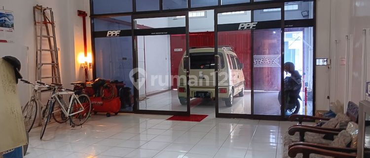 For Rent: Ready-to-Use Shop House on Sudirman Main Road 1