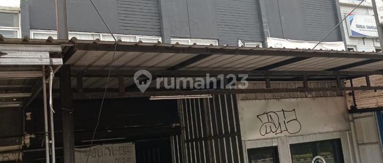 For Sale: Strategically Located 3-Story Shop House at Below Market Price in Ciater. 1