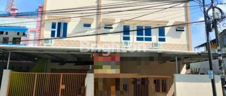 Dijual cepat 1 Ruko dan  1 kos-kosan lokasi strategis 1