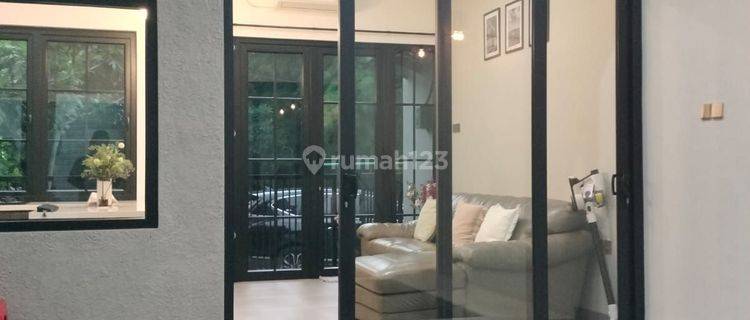 Dijual Rumah Ada Kolam Renang Di Regensi Melati Mas ~ RM2001 1