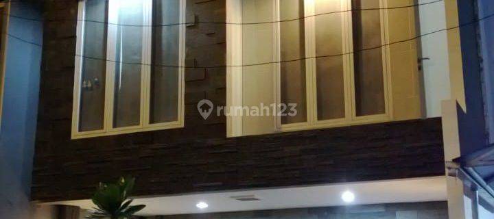 RUMAH 3 LANTAI DIJUAL FULL FURNISH DI CENGKARENG JAK BAR 1