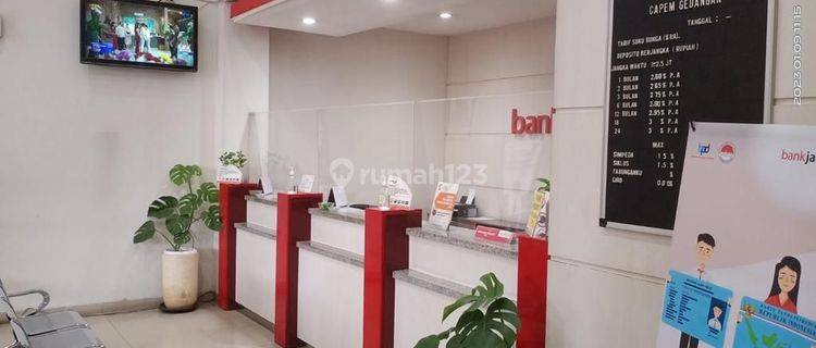 Disewakan Ruang Kantor ex Bank Jalan A.Yani Gedangan Sidoarjo  1