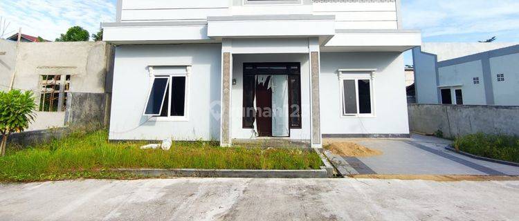 Rumah 2 lantai di purnama dijual kosong dan full furnished  1