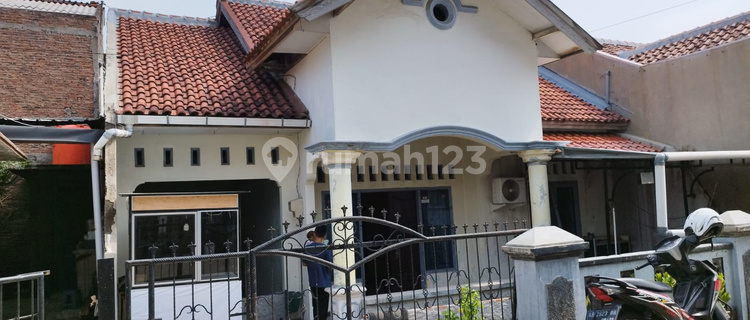 Rumah Ruang Usaha Dijual Dekat Pasar Genuk Semarang, Lt 228m2 1