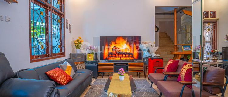 Beautiful House Ready to Occupy in Taman Harapan Baru, Bekasi 1