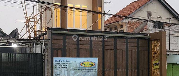 Rumah Kontrakan 2 Lantai Pinggir Jalan Raya Bogor 1