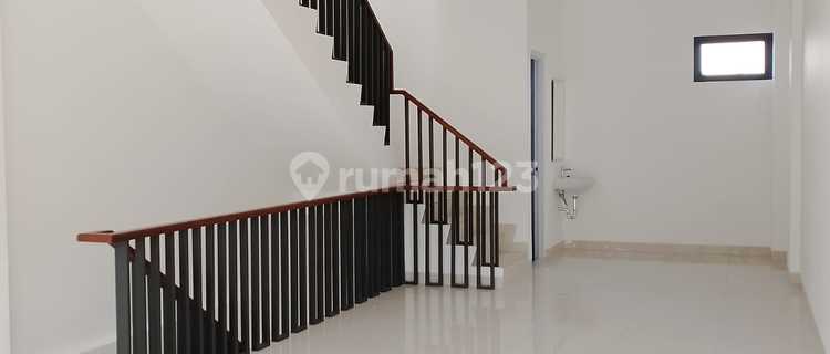 For Quick Sale: Ruko Greenwich Business Park 1