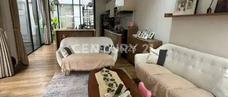 Rumah Full Furnished Di Petukangan, Pesanggrahan, Jakarta Selatan 1