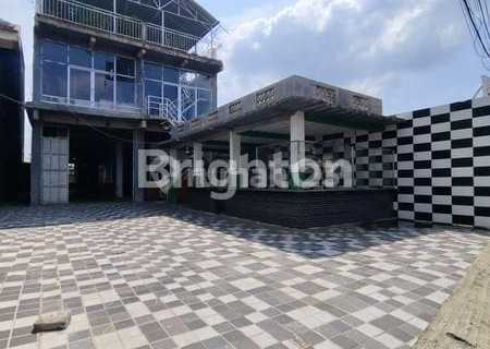 Strategic Shop House on Main Road Jatiwaringin Pondokgede 1