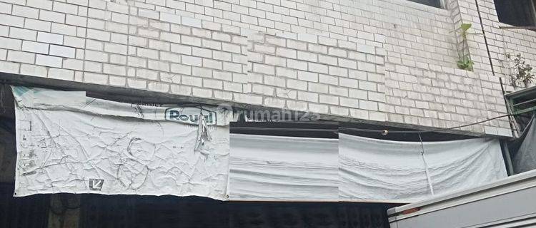 Disewakan Ruko di Komplek Sinar Galaxy, Pasar Turi 1