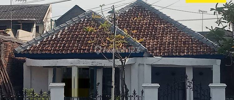 Dijual Rumah Strategis di Petemon Sidomulyo Surabaya Pusat 1