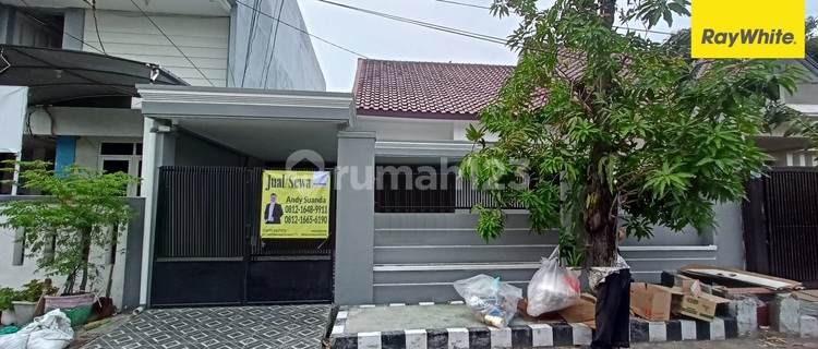 Disewakan Rumah di Kutisari Indah Utara Surabaya 1