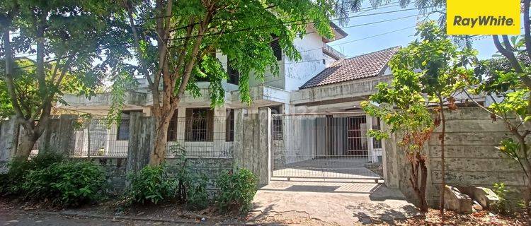 Dijual Rumah SHM di Jalan Sarono Jiwo Surabaya 1