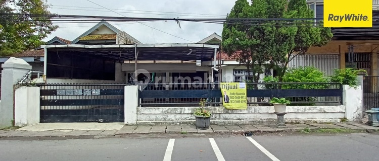 For Sale: Freehold House at Zero Jambangan Main Road, Surabaya 1