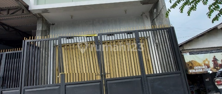 For Rent: 2-Story Shop House in Manukan Kulon, Surabaya 1