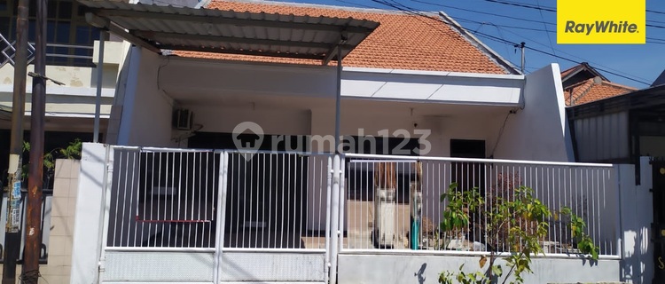 For Sale House on Jalan Barata Jaya Gubeng Surabaya 1
