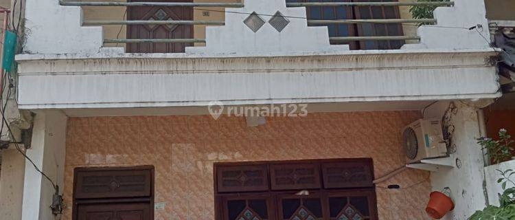 Dijual Rumah 2 Lantai SHM di Jl Banyu Urip Kidul Surabaya 1