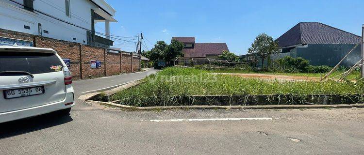 Tanah Tengah Kota Palembang, Dekat Griya Agung  1