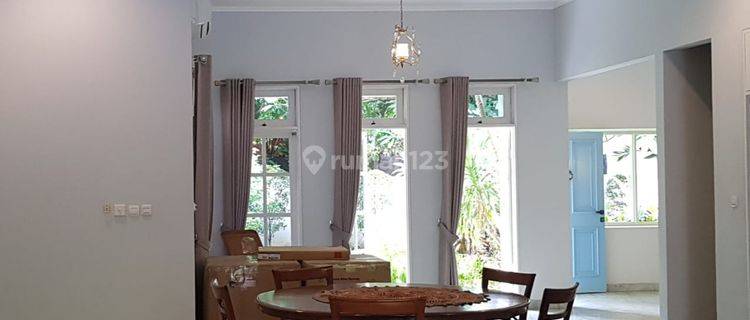 Rumah Bagus Furnished SHM di Menteng, Jakarta Pusat 1