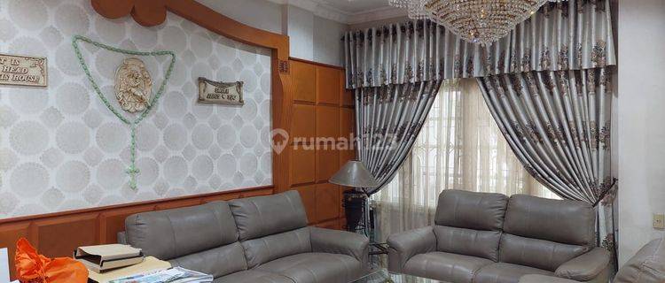 Di Jual Murah Villa Komp. Taman Polonia Fully Furnish 1