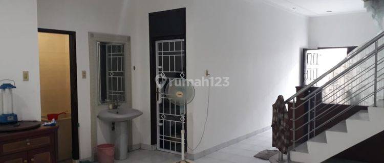 Di Jual Murah Villa Komp. Polonia Indah Siap Huni 1