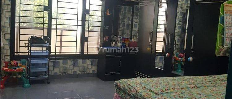 Ruko Dekat Sekolah Universitas Sutomo Strategis Dijual Murah 1