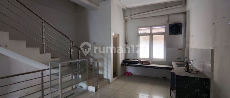 Strategic Business Location Ready-to-Occupy Shop House in Citraland Gama City 1