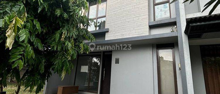 Dijual Rumah di Eminent Precia Bsd 1