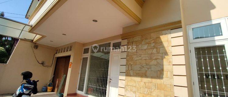 Dijual Cepat Rumah Full Furnish Green, Jakarta Barat 1