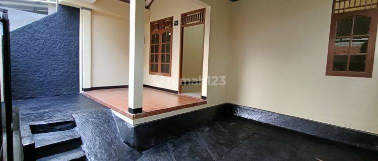 Disewakan Rumah Luas 120m2 di Gayamsari Semarang 1