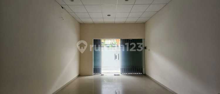 FOR RENT NICE 2-STORY SHOPHOUSE IN MATARAM AREA, SEMARANG 1