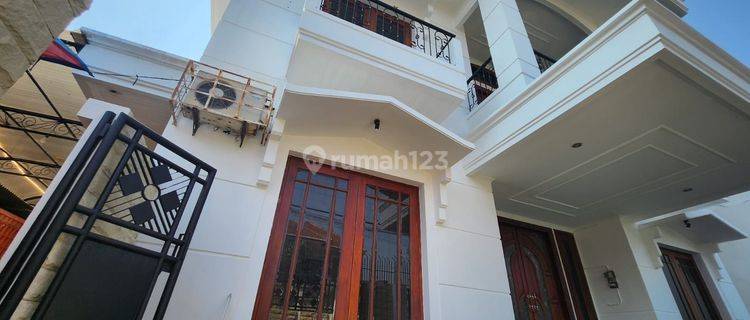 Disewakan Rumah 2 Lantai Tengah Kota Semarang 1