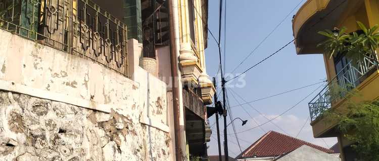 3-STORY 9-ROOM BOARDING HOUSE IN CANDISARI, SEMARANG 1
