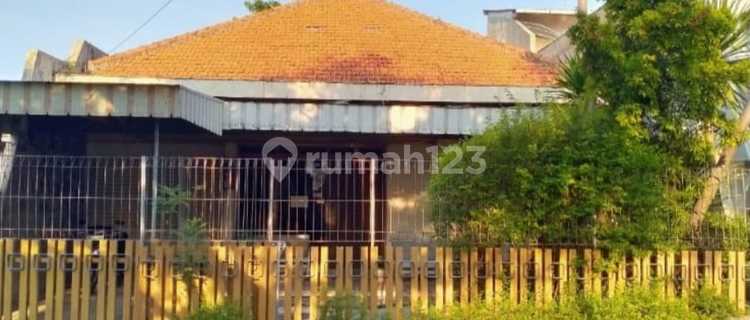 House for Sale in the Center of Semarang City, 5 Minutes to Simpang Lima 1