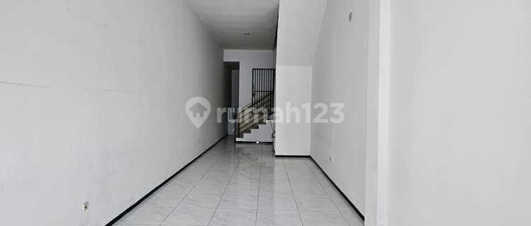 FOR RENT: NICE 2-STORY SHOPHOUSE IN EAST SEMARANG 1