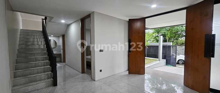 Disewakan Rumah Baru Furnished Bukit Sari Semarang 1