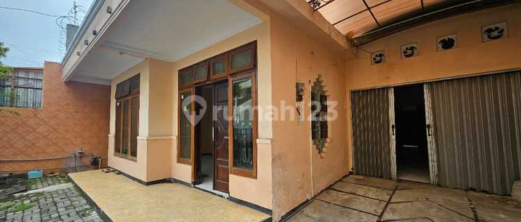 FOR RENT 1.5 STORY HOUSE NEAR SIMPANG LIMA SEMARANG 1