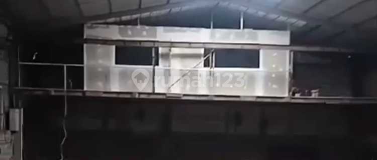 Gudang Dekat Pelabuhan dan Akses Tol Semarang 1