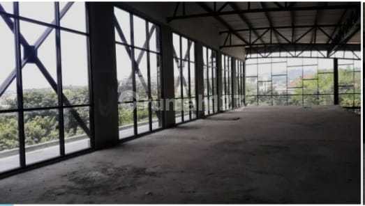 RUANG USAHA PARKIR LUAS DENGAN VIEW KOTA SEMARANG COCOK UNTUK CAFE, KULINER, ATAU TEMPAT BILLIARD 1