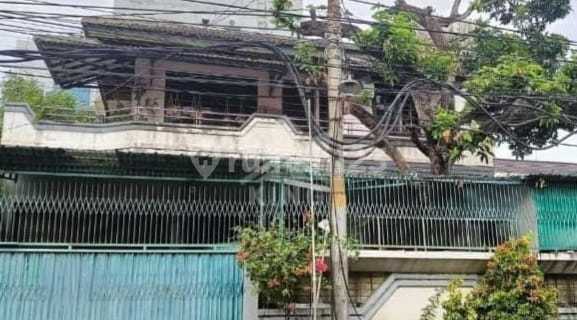 FOR SALE LARGE HOUSE MANY ROOMS CENTER OF SEMARANG CITY 1