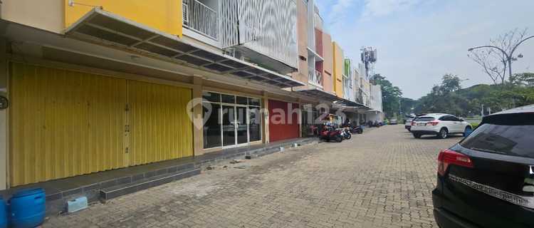 Ruko Dengan Parkir Luas Dalam Komplek Perumahan Semarang Barat 1