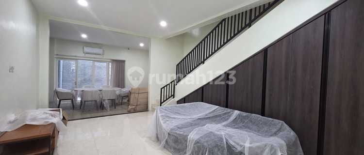 Disewakan Rumah Bagus Full Furnished Graha Candi Golf Semarang 1