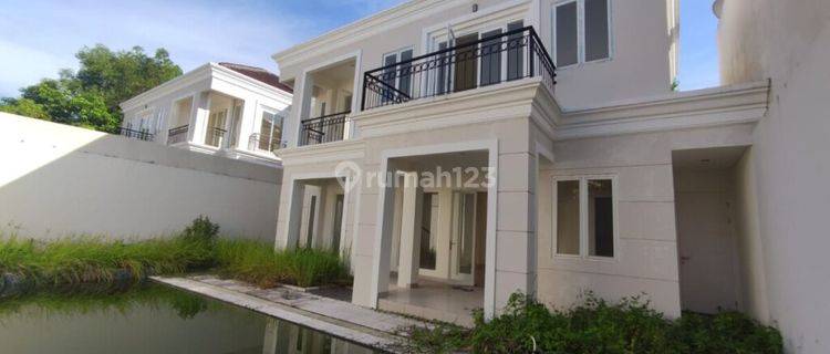 Dijua Rumah 2 Lantai + Kolam Renang Bagus Unfurnished SHM di Ciputra Citra Bukit Indah Kota Balikpapan , Balikpapan 1