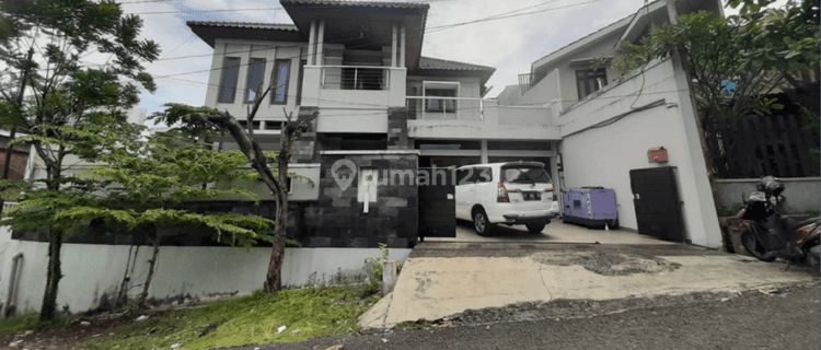 Dijual Rumah 2 Lantai Bagus SHM di Markoni Atas, Balikpapan 1