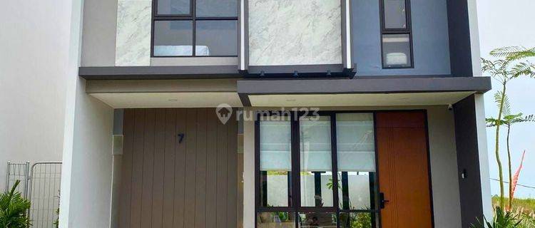 Rumah 2 Lantai Di Perbukitan Serasa Liburan Terus 1