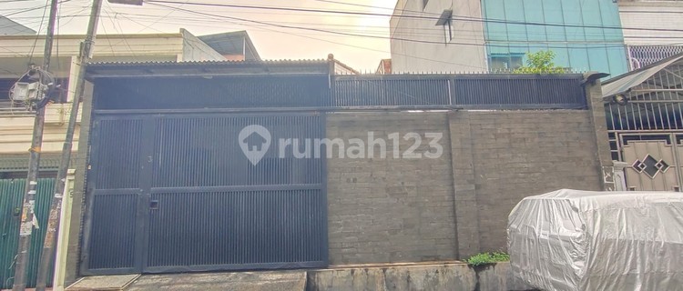 Dijual Rumah di Jl. Pekapuran Raya, Tanah Serea 1