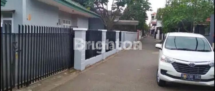 Rumah besar cocok untuk Keluarga besar atau kos di Ciputat 1