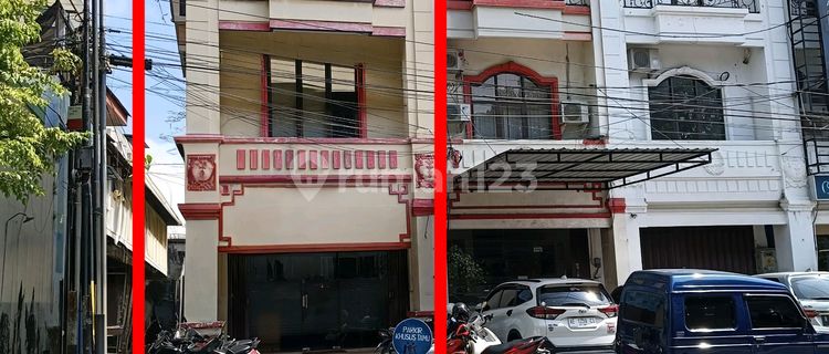 3-Story Shop House, Strategic Location in Laweyan Solo Commercial Area 1