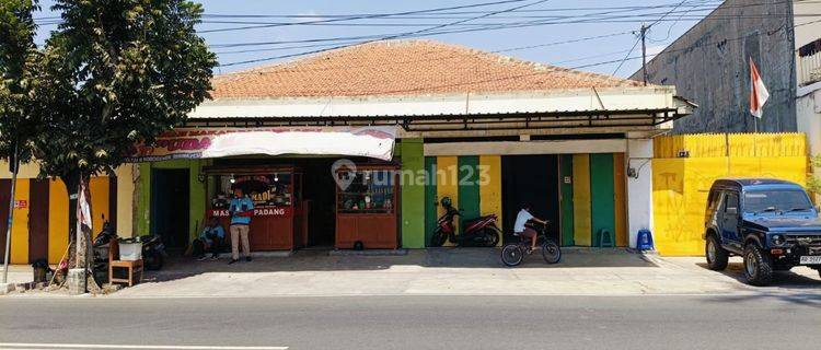 Ruang Usaha Pinggir Jalan Daerah Ramai Juanda Solo 1