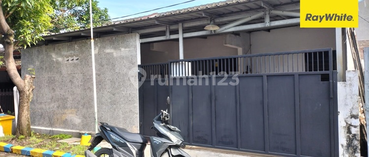 Disewakan Rumah di Kutisari Indah Barat Surabaya 1